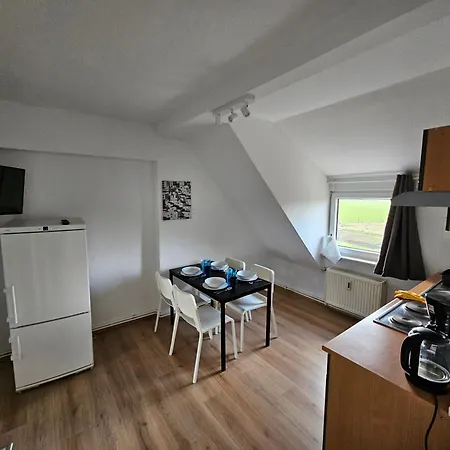 High Moon House In Nienburg With Wifi