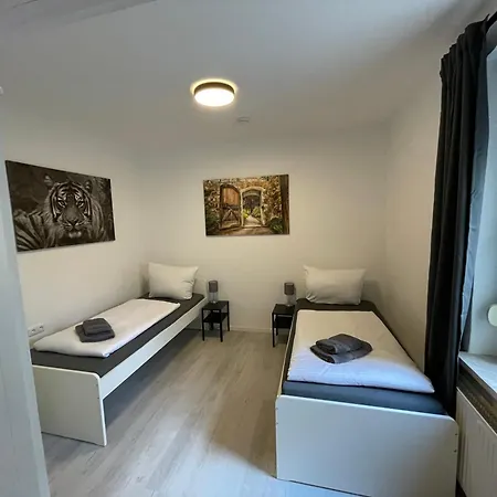 High Moon House In Nienburg With Wifi Апартаменты Grimschleben